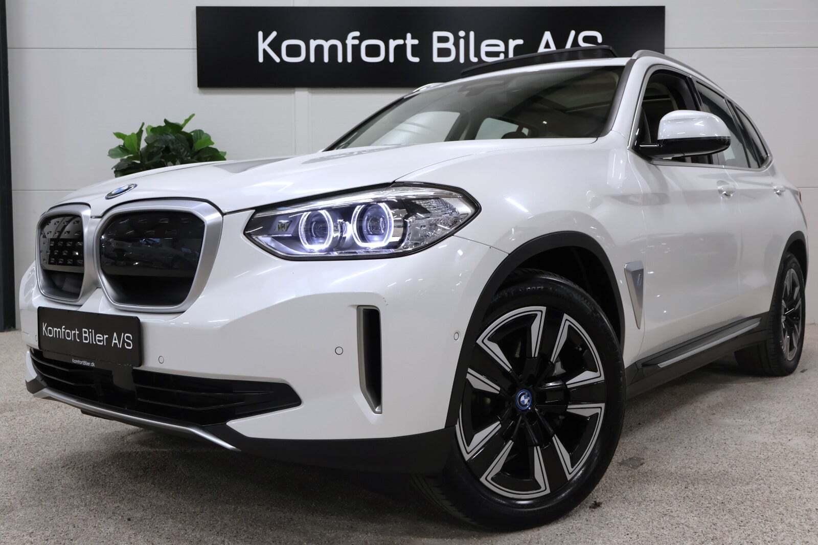 BMW iX3 Charged