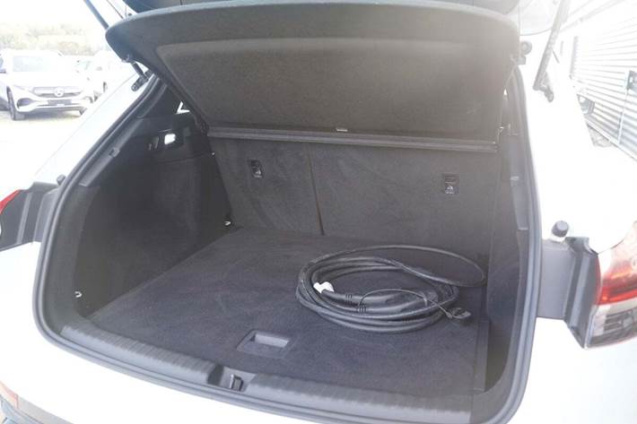 Hvid Audi Q4 e-tron fra 2021