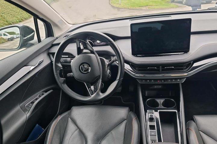 Sort Skoda Enyaq fra 2022
