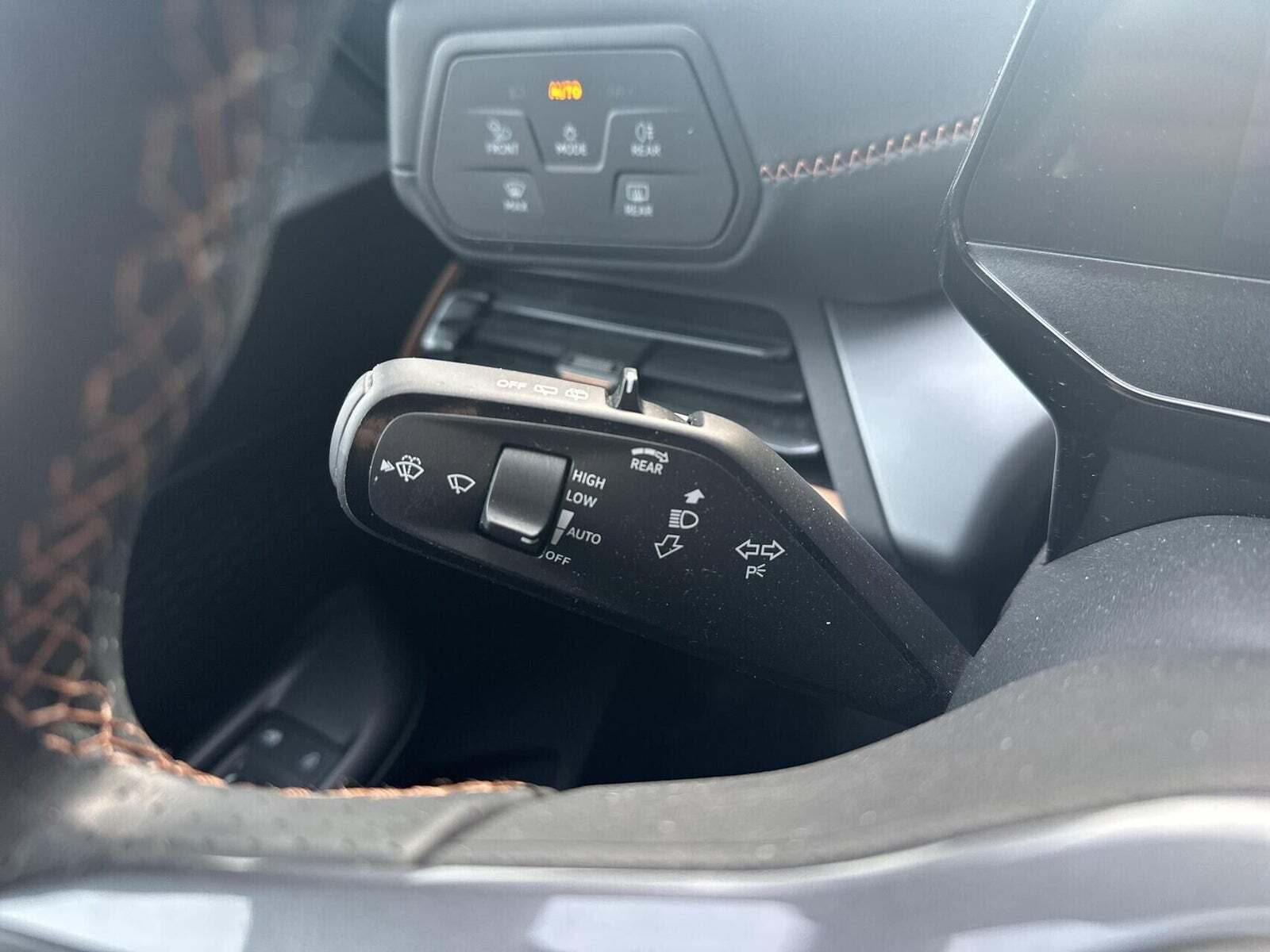 Grå Cupra Born fra 2024