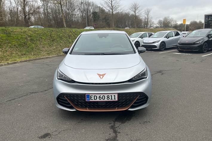 Grå Cupra Born fra 2024