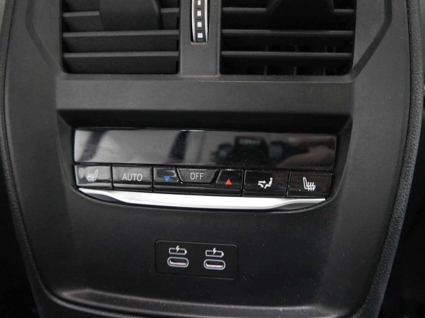 Blå BMW i4 fra 2024