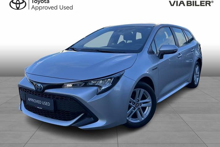 Sølv Toyota Corolla fra 2020 set udefra