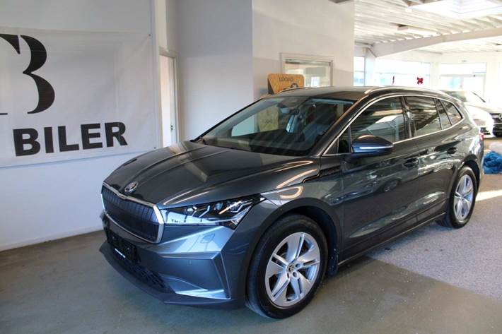 Grå Skoda Enyaq fra 2021 set udefra