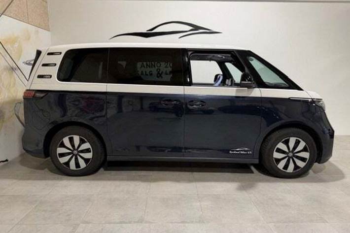 Blå VW ID.Buzz fra 2023