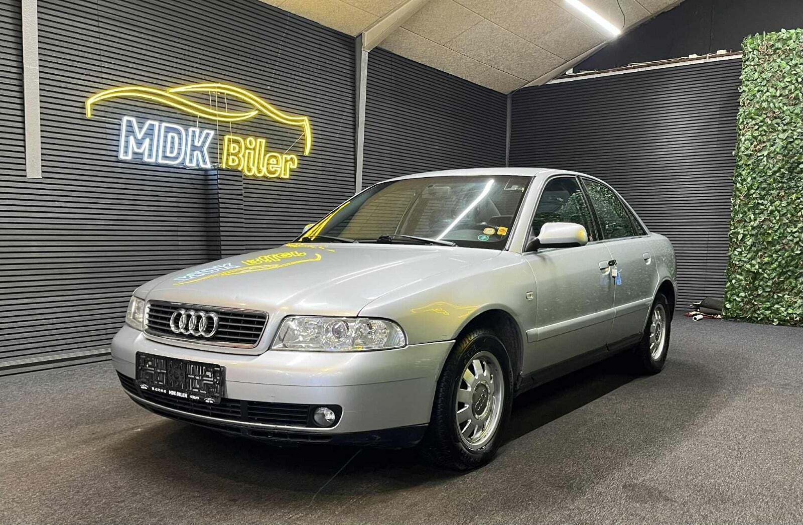 Audi A4 2,4 V6