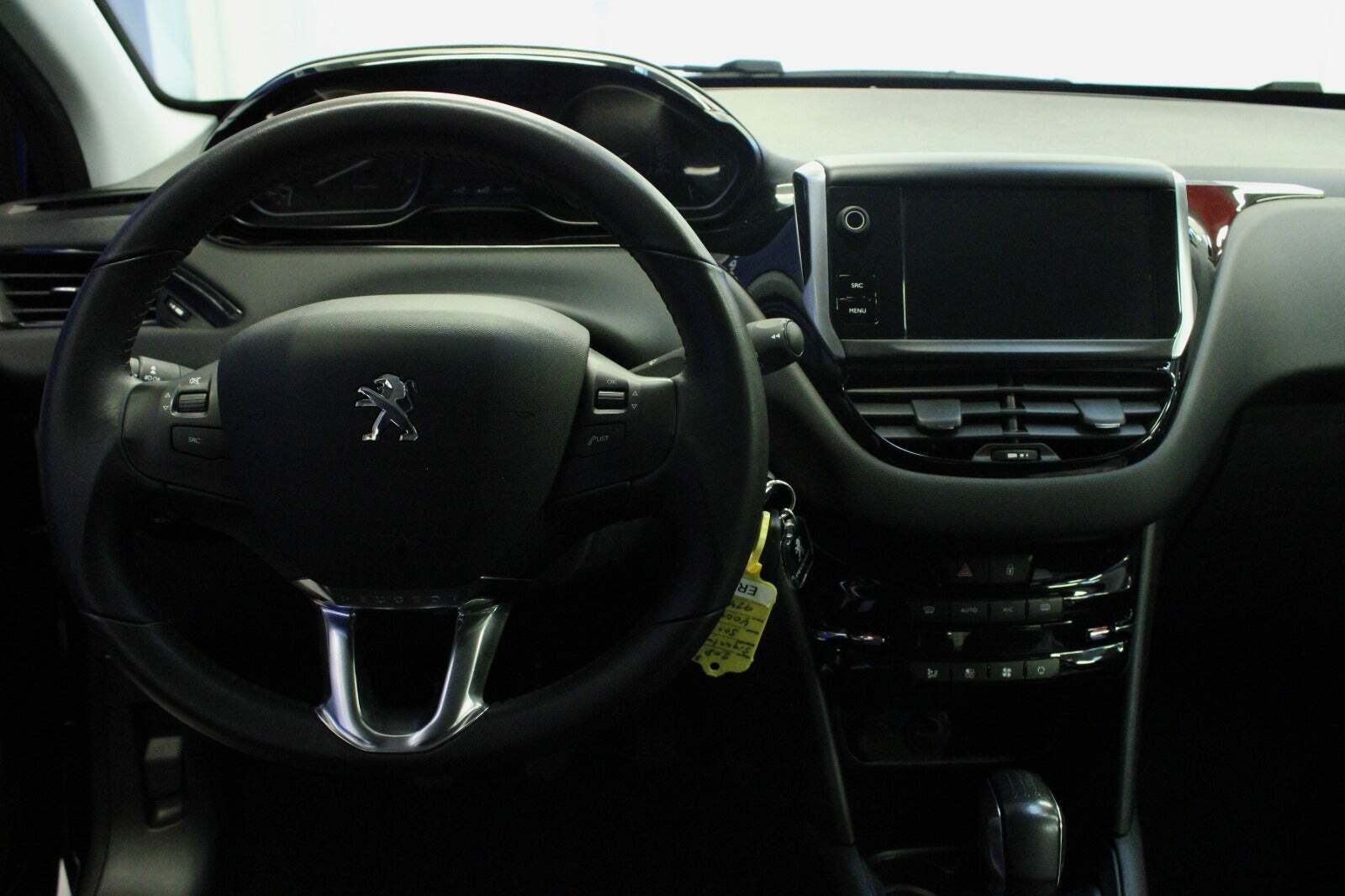 Peugeot 208 1,2 PureTech 82 Signature Sky