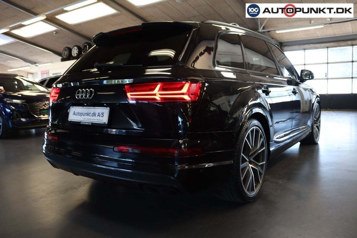 Sort Audi SQ7 fra 2017