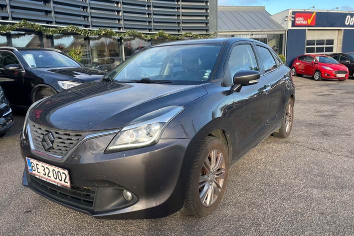 Grå Suzuki Baleno fra 2016