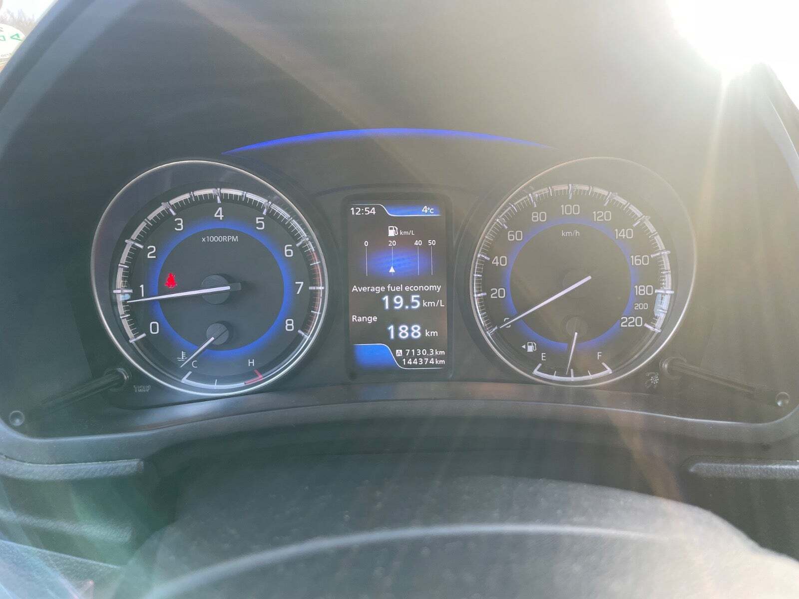 Grå Suzuki Baleno fra 2016