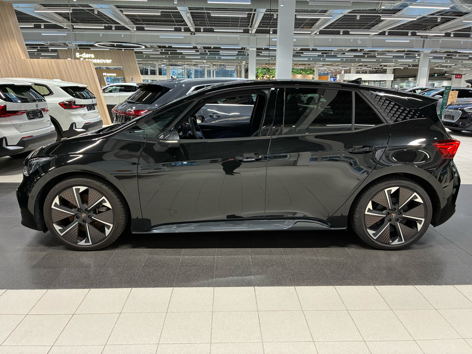 Cupra Born EL VZ 326HK 5d Aut.