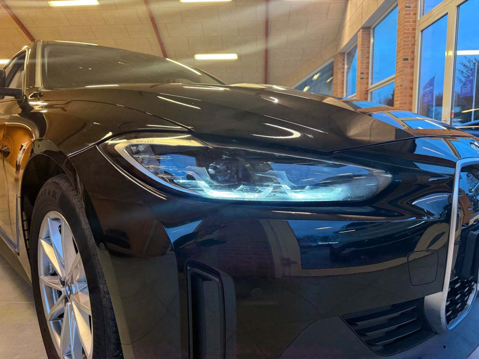 Sort BMW i4 fra 2023