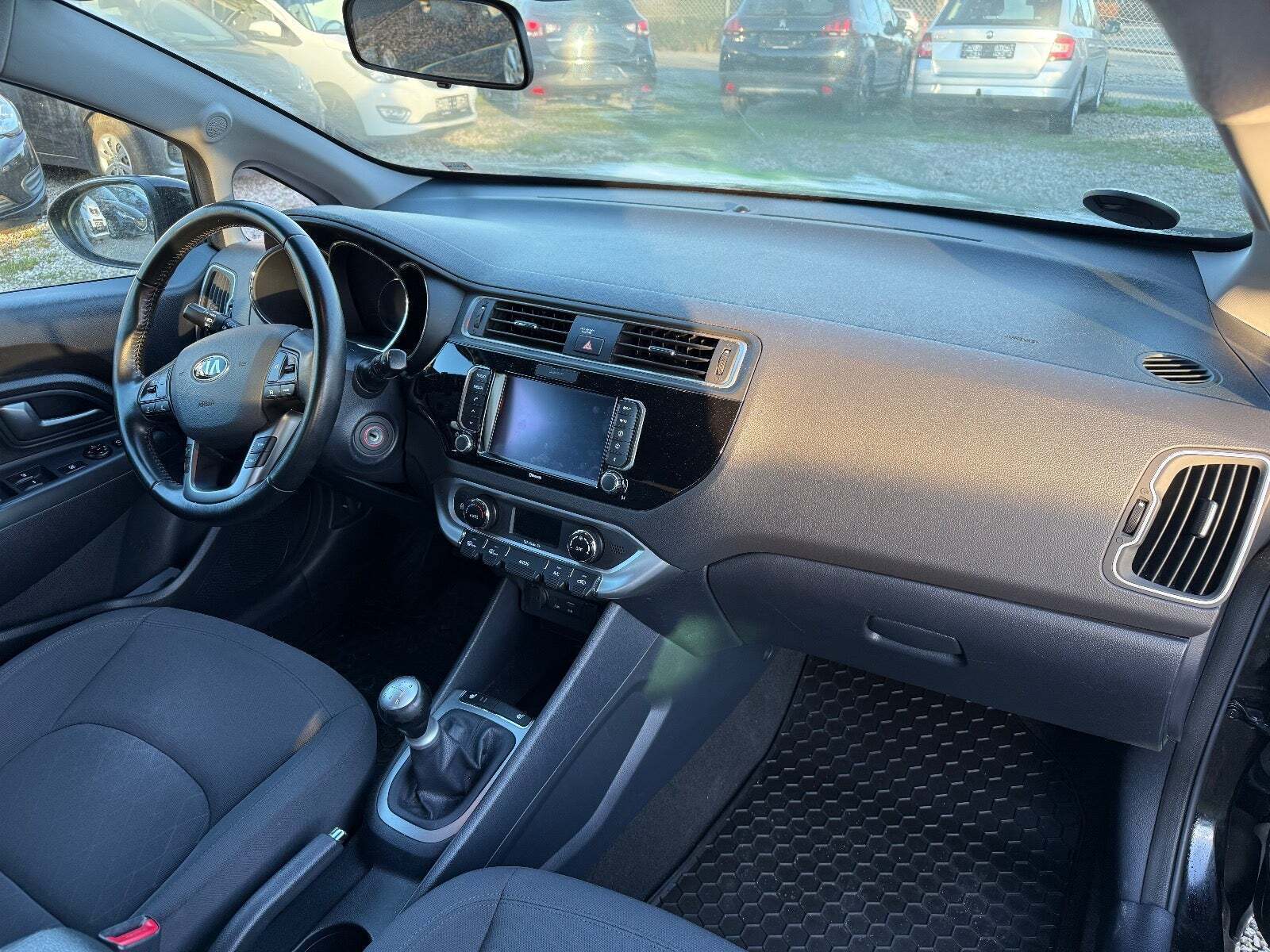 Sort Kia Rio fra 2016