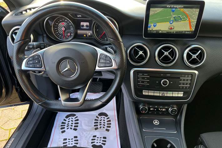 Sort Mercedes A200 d fra 2017