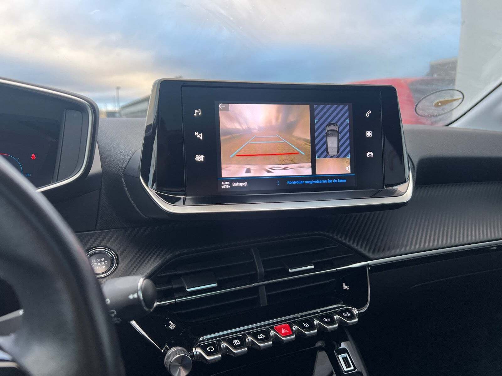 Sort Peugeot 208 fra 2020