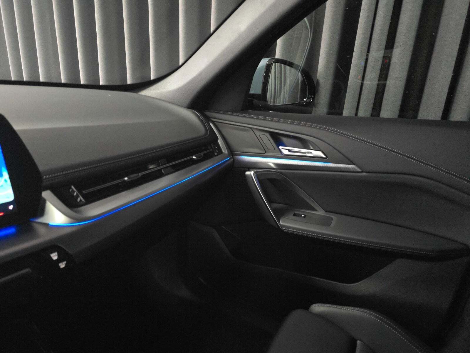 Sort BMW iX1 fra 2024