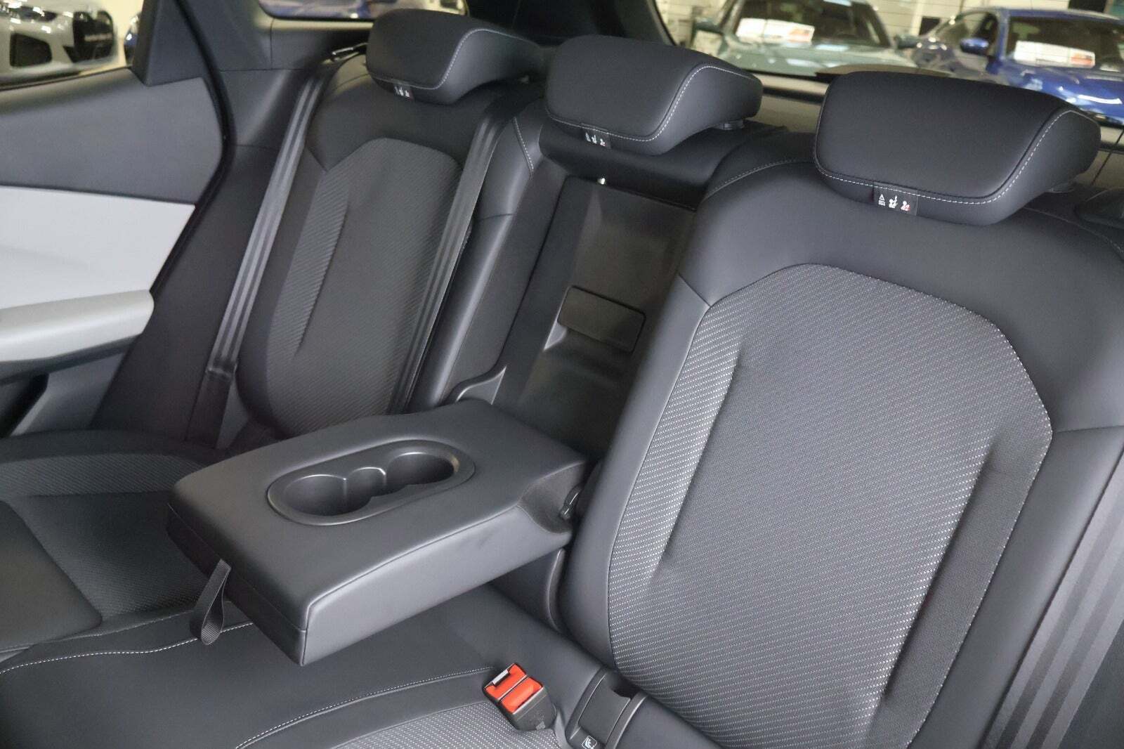 Sort Ford Explorer fra 2024