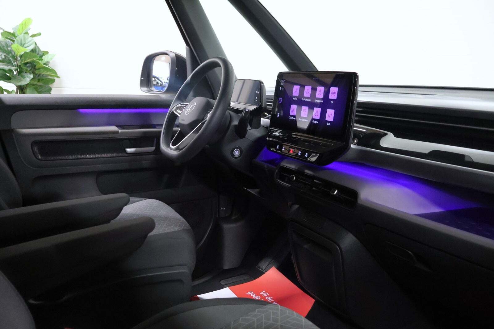 VW ID.Buzz 77 Pro SWB