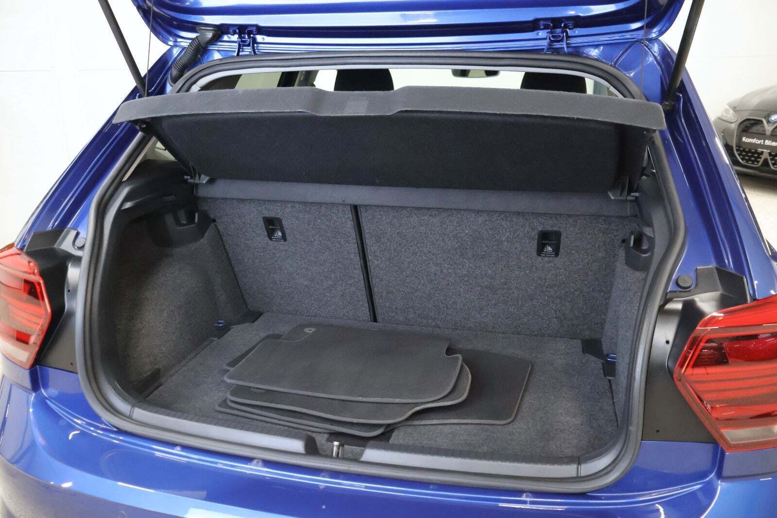 Blå VW Polo fra 2019