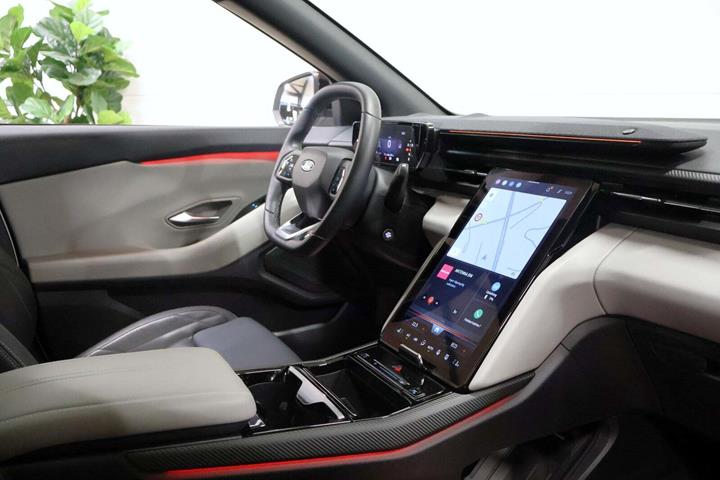 Hvid Ford Explorer fra 2024