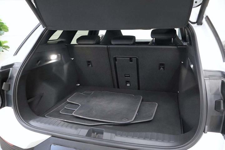 Hvid Ford Explorer fra 2024