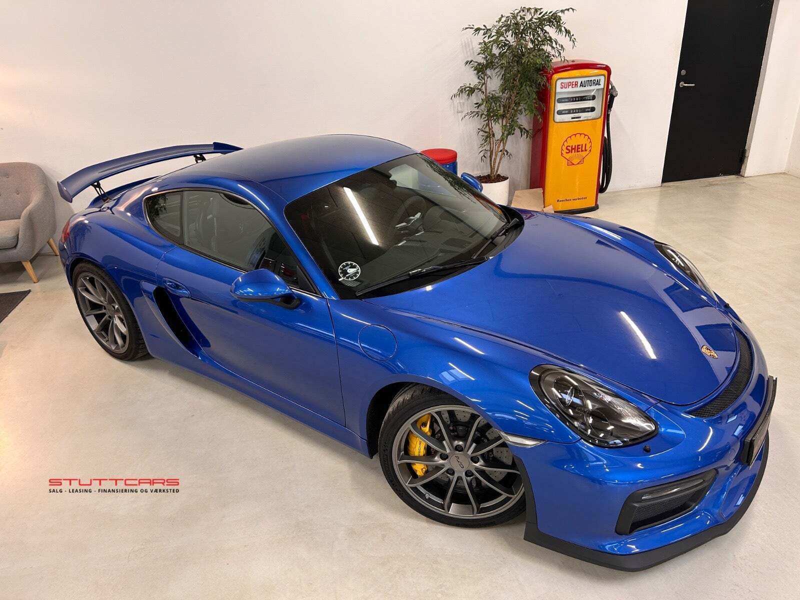Porsche Cayman GT4 3,8
