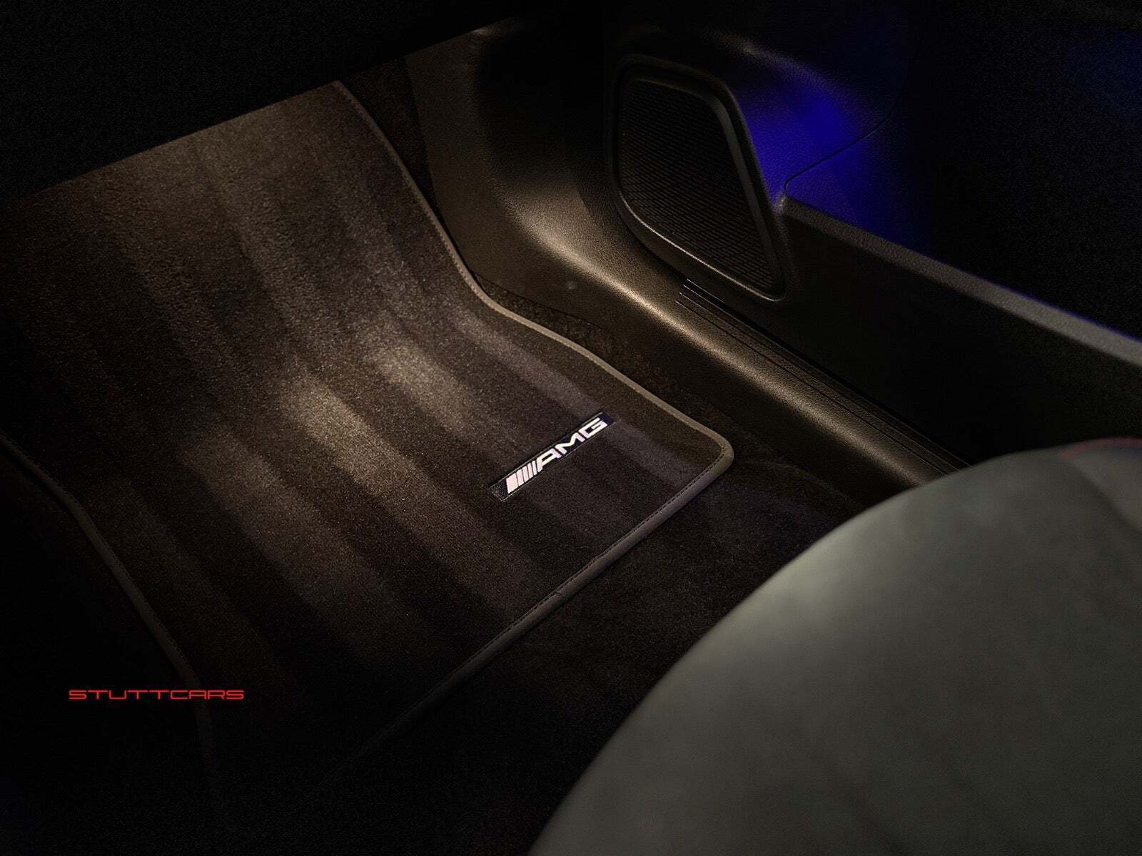 Grå Mercedes EQB250+ fra 2025