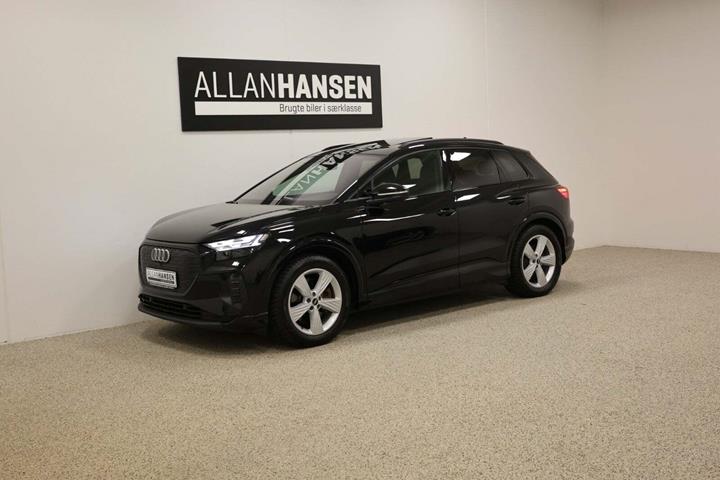 Sort Audi Q4 e-tron fra 2022 set udefra