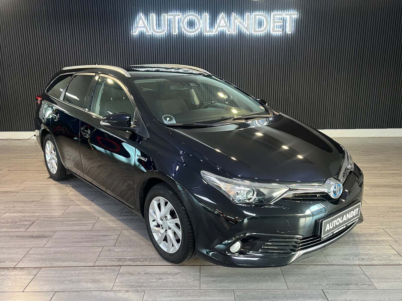 Toyota Auris 1,8 Hybrid H2 Comfort Touring Sports CVT