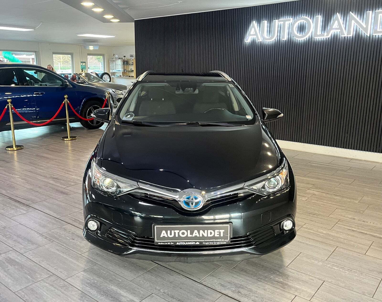Toyota Auris 1,8 Hybrid H2 Comfort Touring Sports CVT