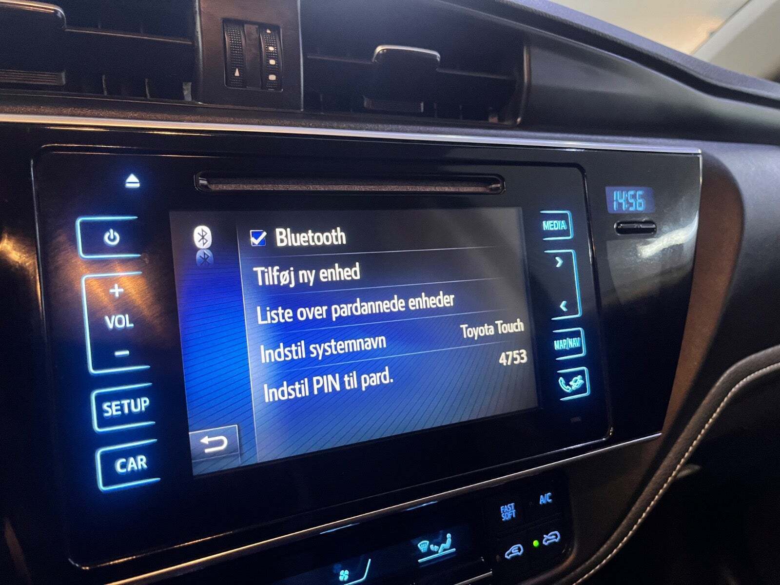 Sort Toyota Auris fra 2018