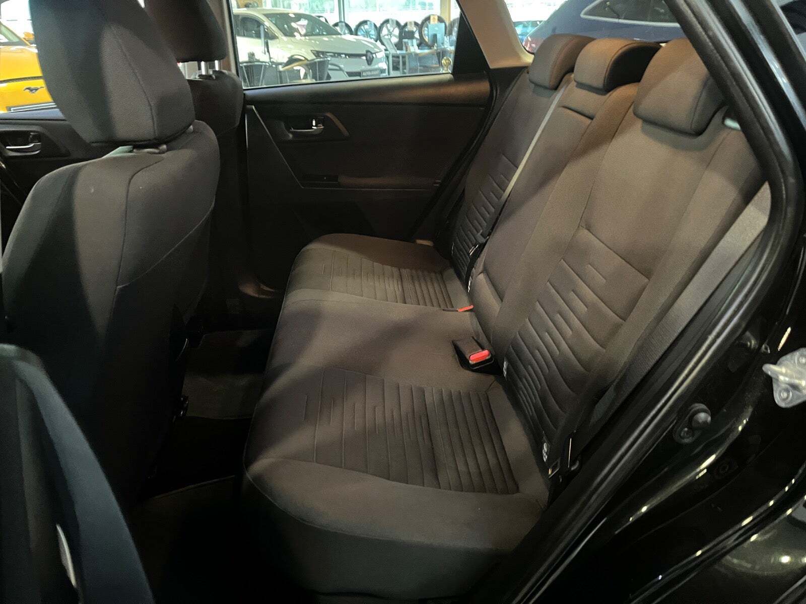Sort Toyota Auris fra 2018