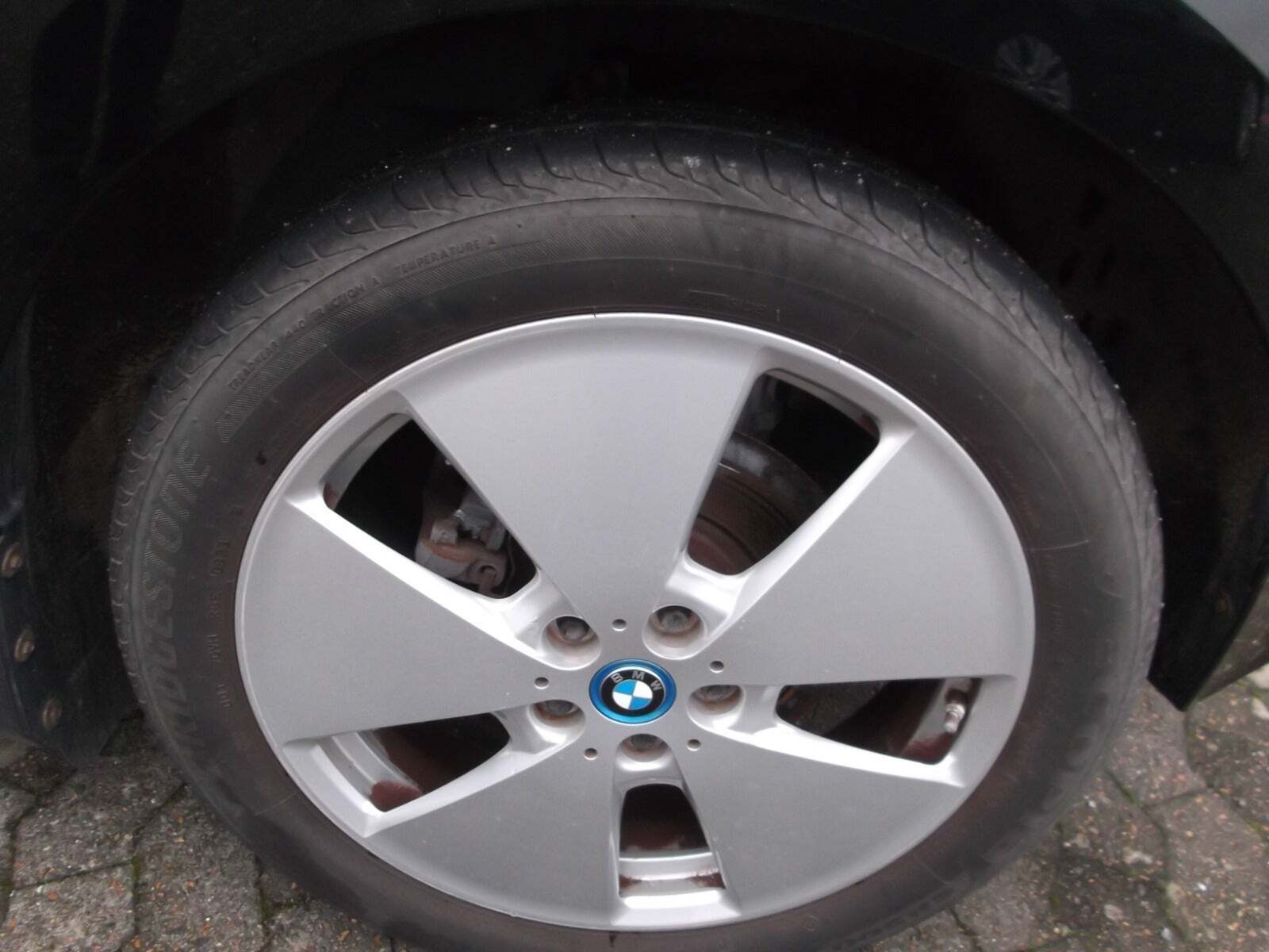 Sort BMW i3 fra 2016