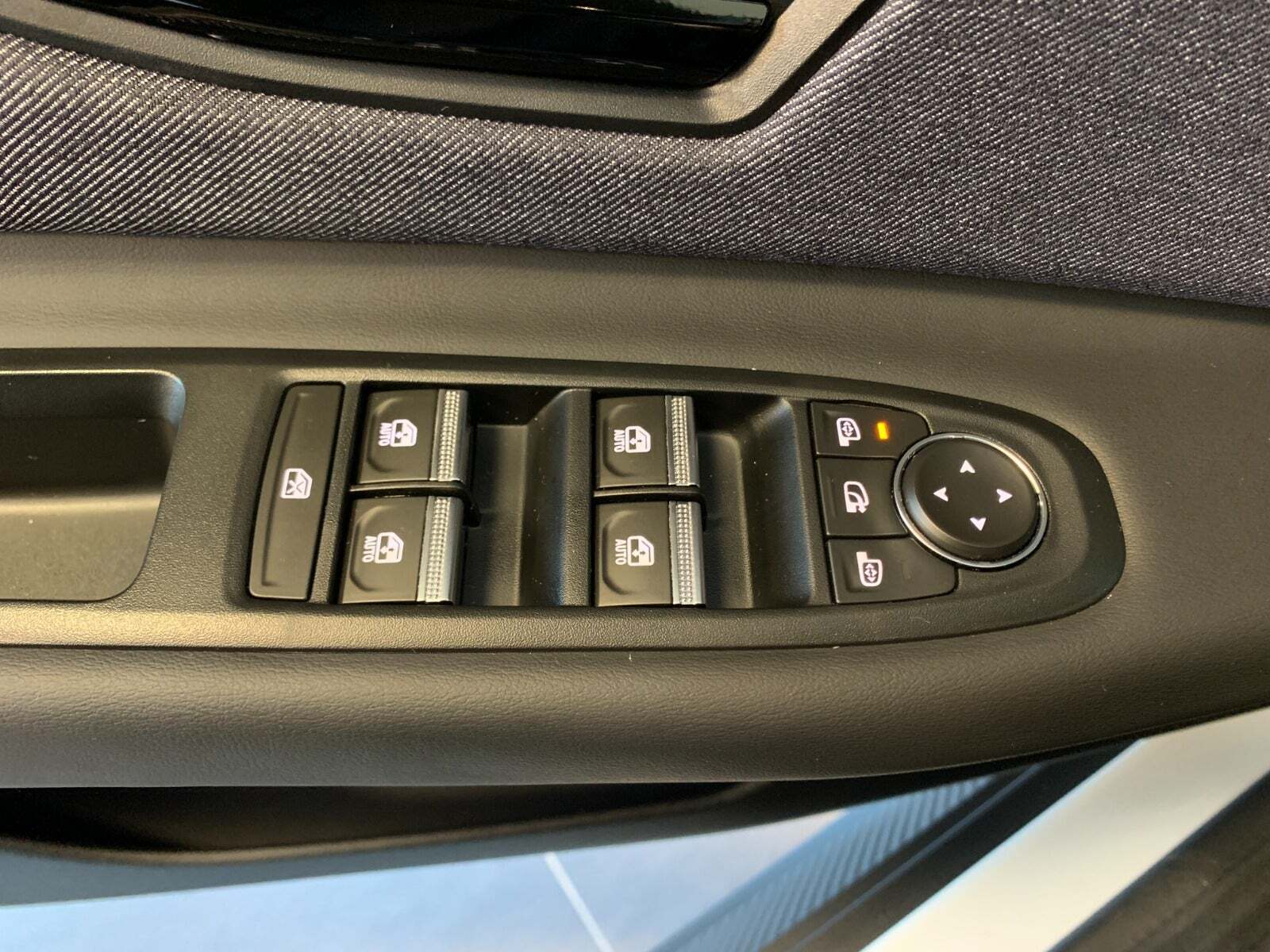 Hvid Renault 5 E-Tech fra 2025