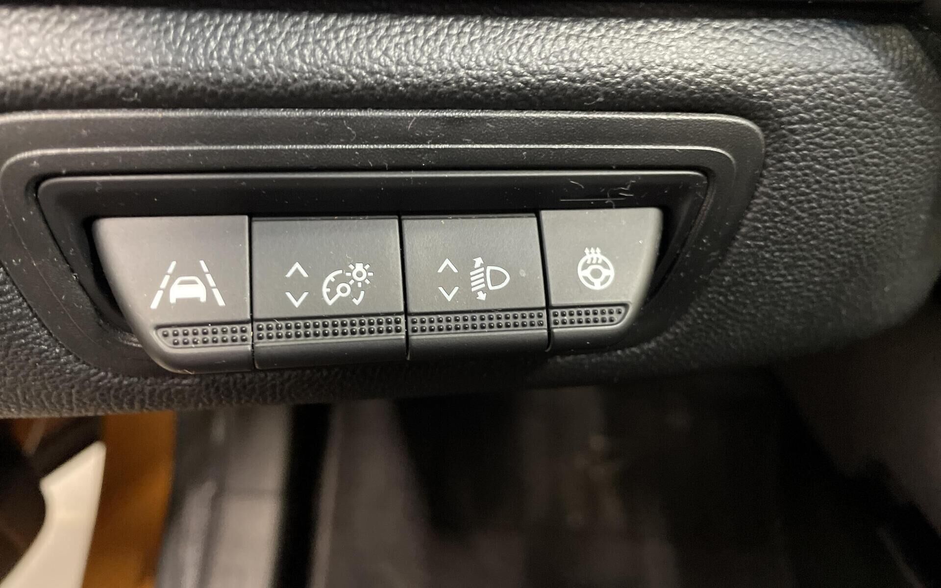 Orange Renault Captur fra 2020