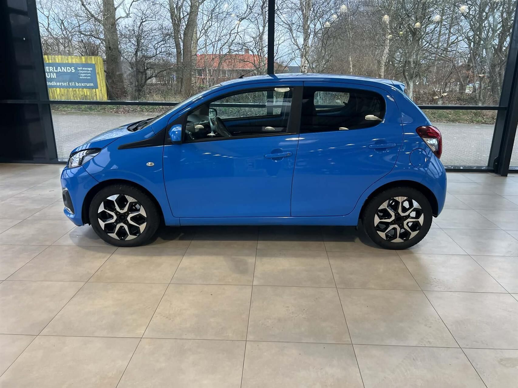 Peugeot 108 1,0 e-Vti Intense 69HK 5d