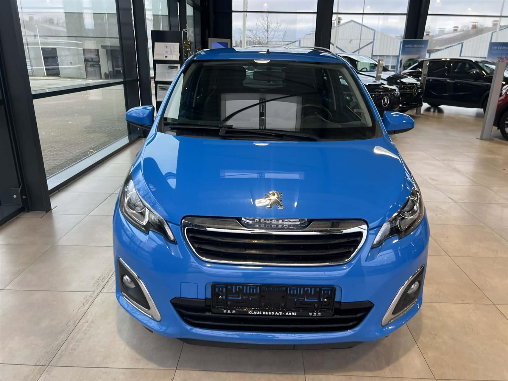 Peugeot 108 1,0 e-Vti Intense 69HK 5d