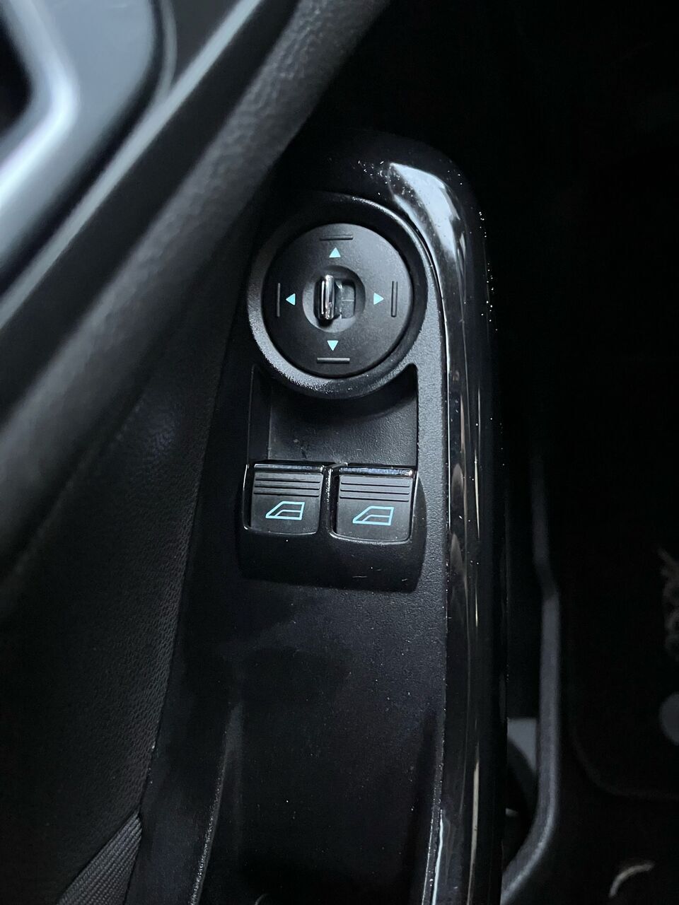 Rød Ford Fiesta fra 2013