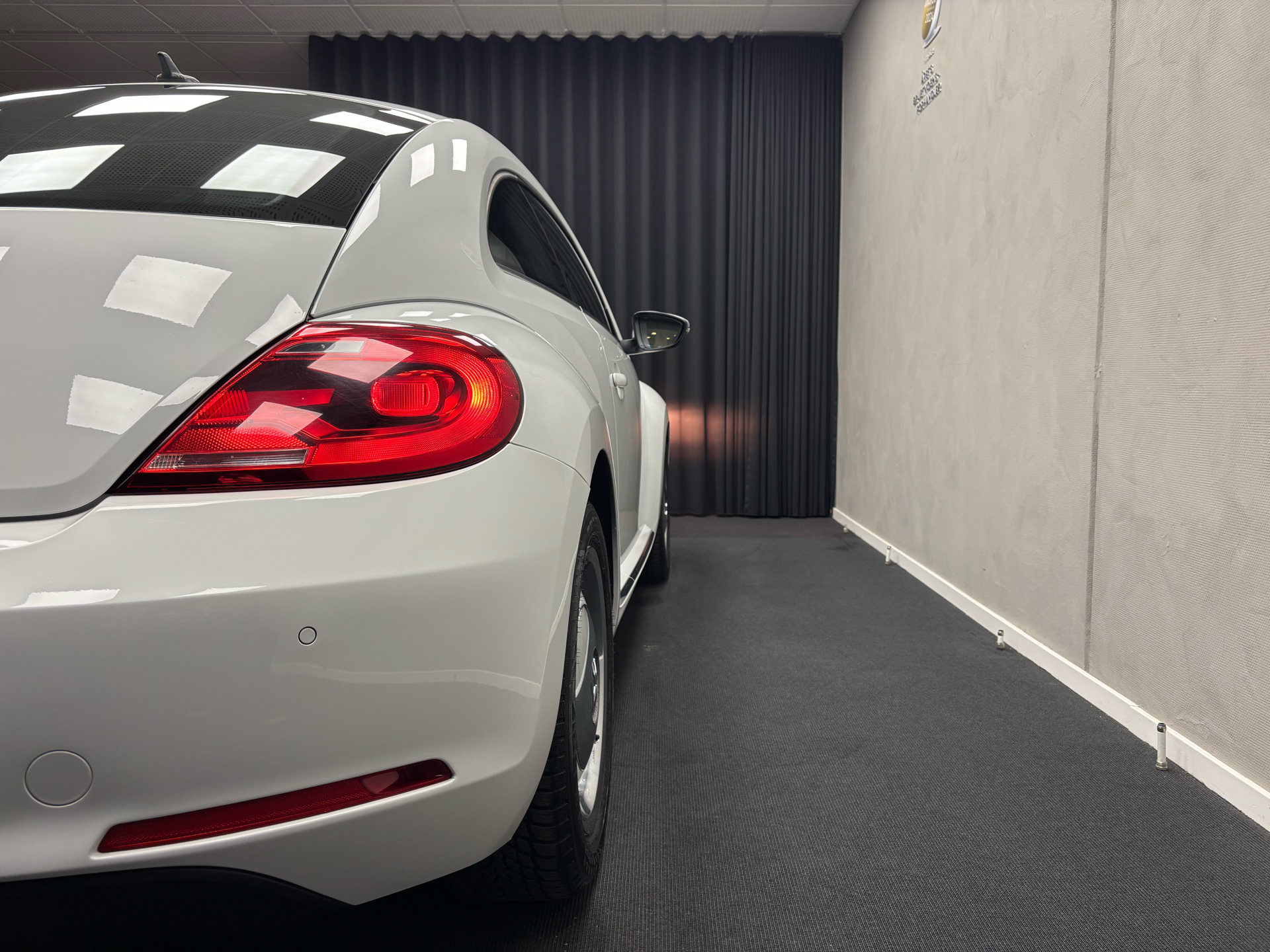 Hvid VW Beetle fra 2015