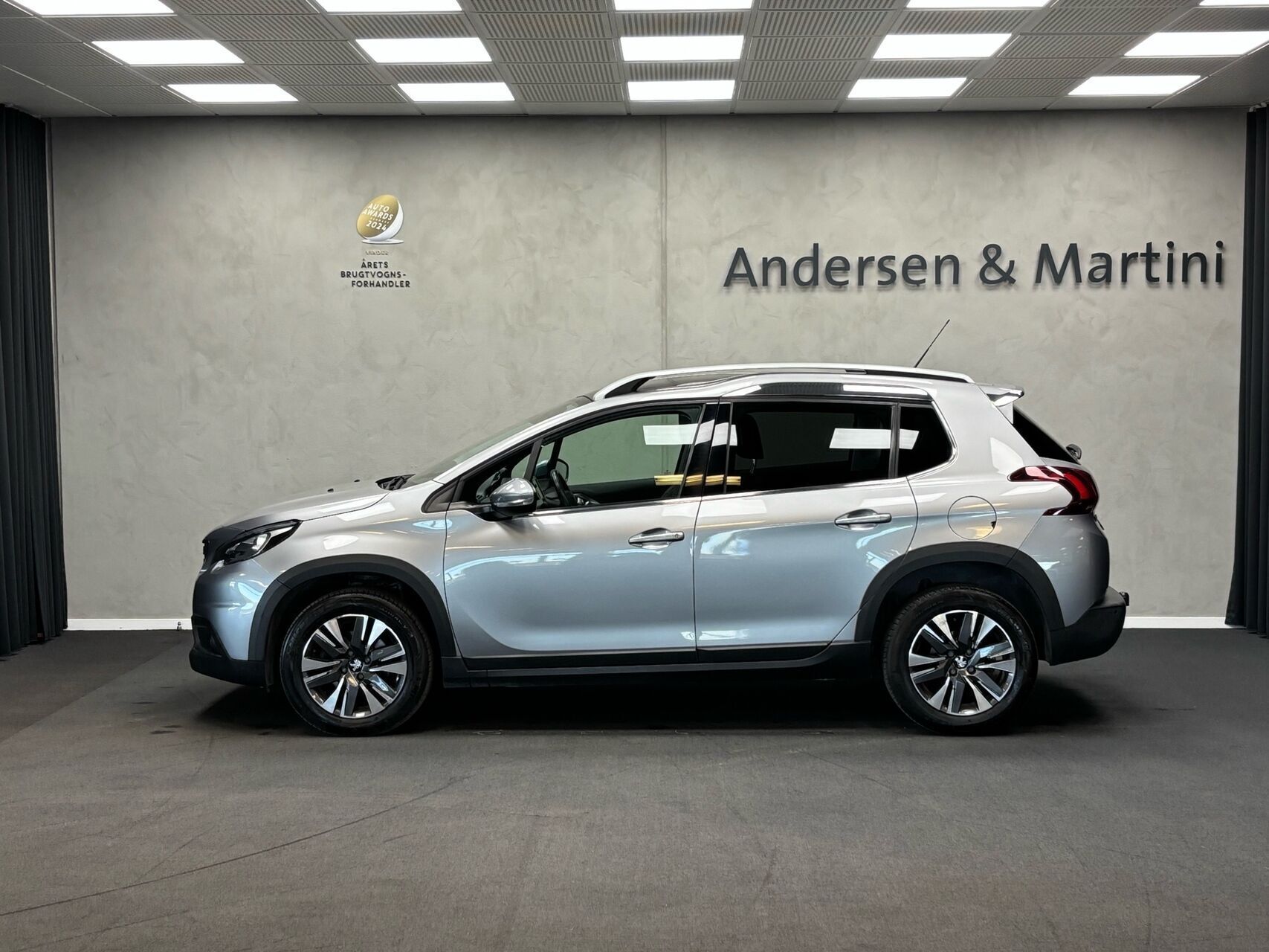 Peugeot 2008 1,5 BlueHDi Exclusive Plus 100HK 5d