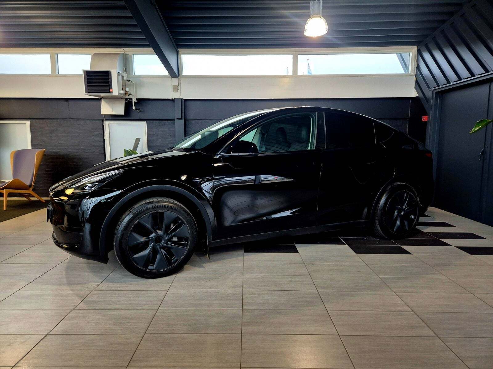 Tesla Model Y Long Range RWD