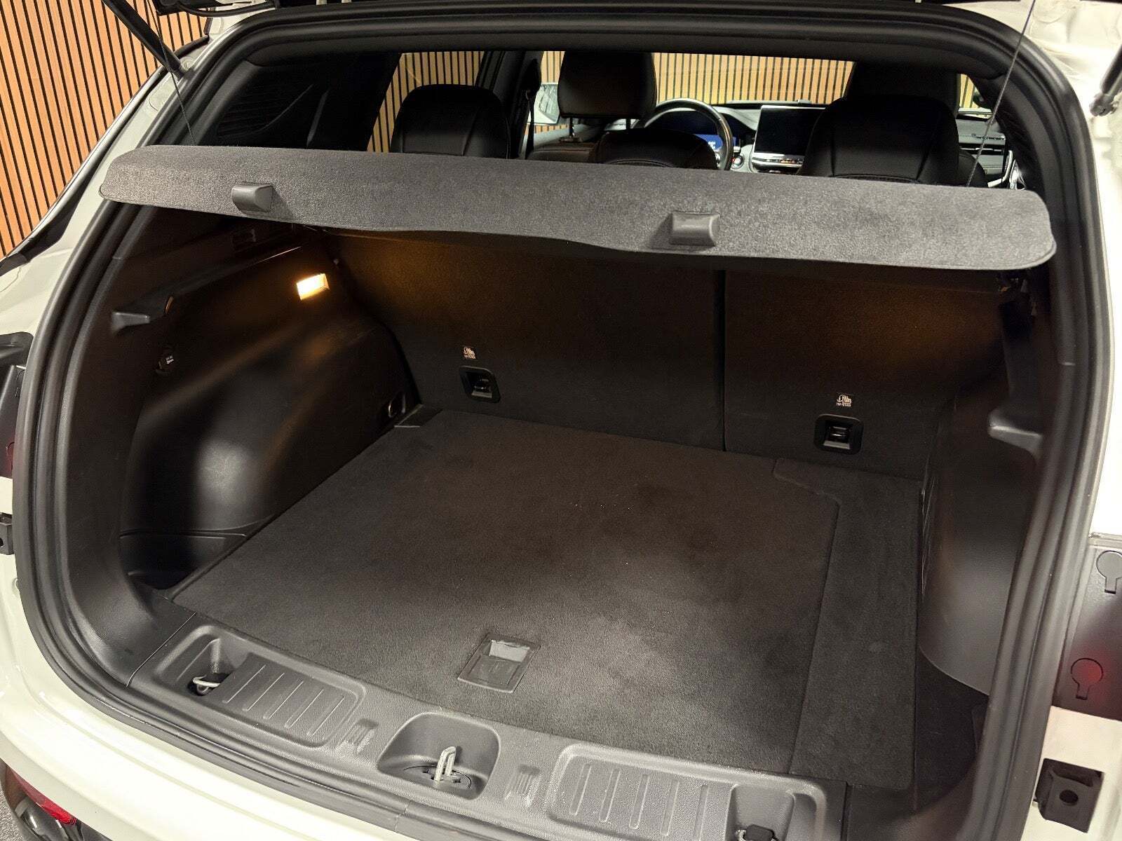 Hvid Jeep Compass fra 2021