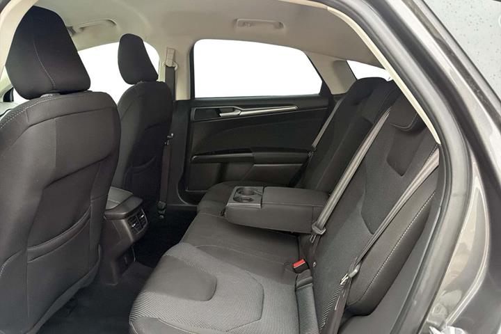 Grøn Ford Mondeo fra 2017