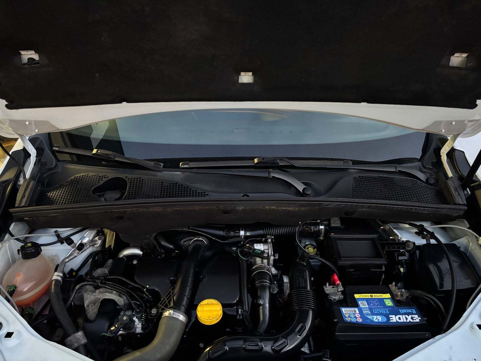 Hvid Dacia Lodgy fra 2013