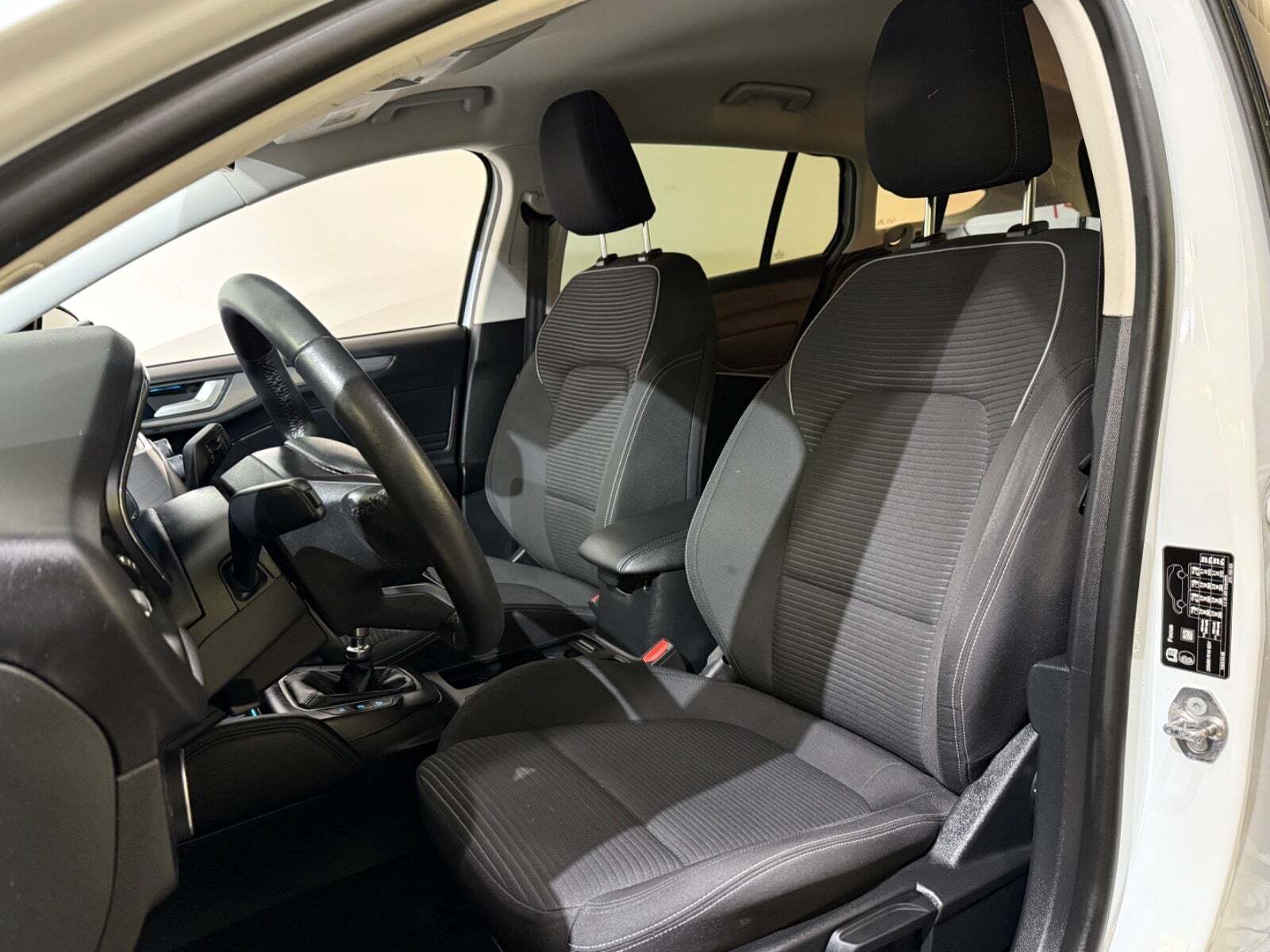 Ford Focus 1,5 EcoBlue Titanium Business stc. Van