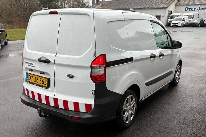 Hvid Ford Transit Courier fra 2023