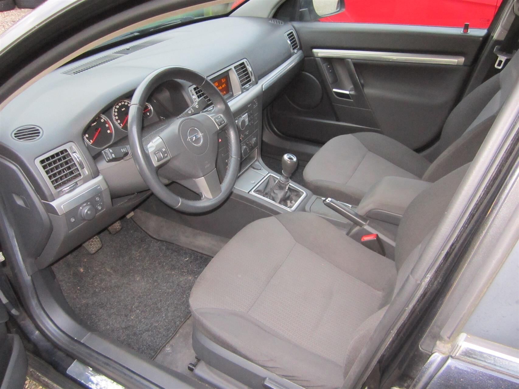 Opel Vectra 1,8 16V Elegance 140HK 5d