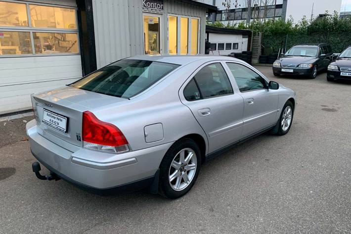 Sølv Volvo S60 fra 2006