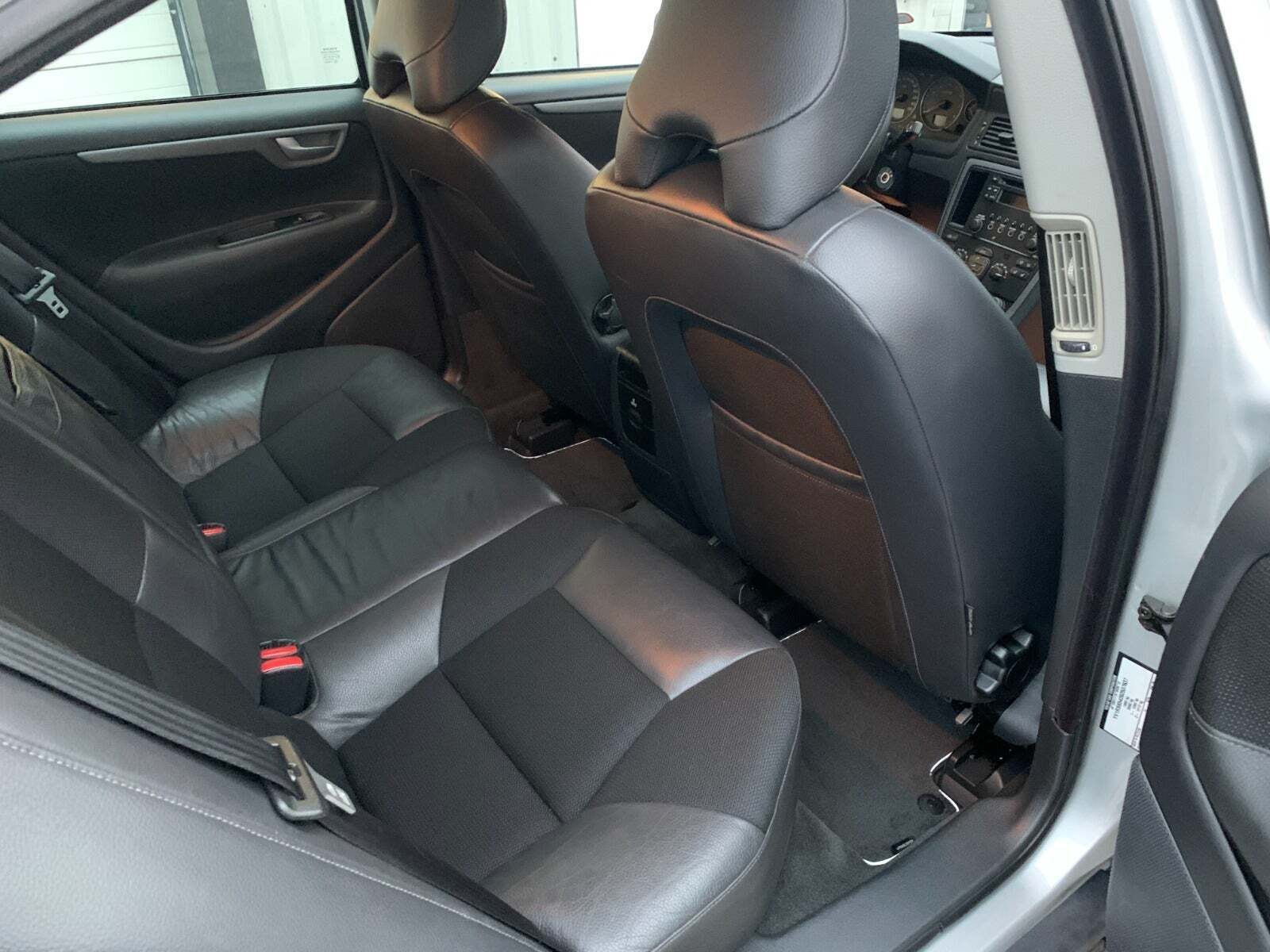 Sølv Volvo S60 fra 2006