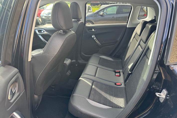 undefined Peugeot 2008 fra 2017